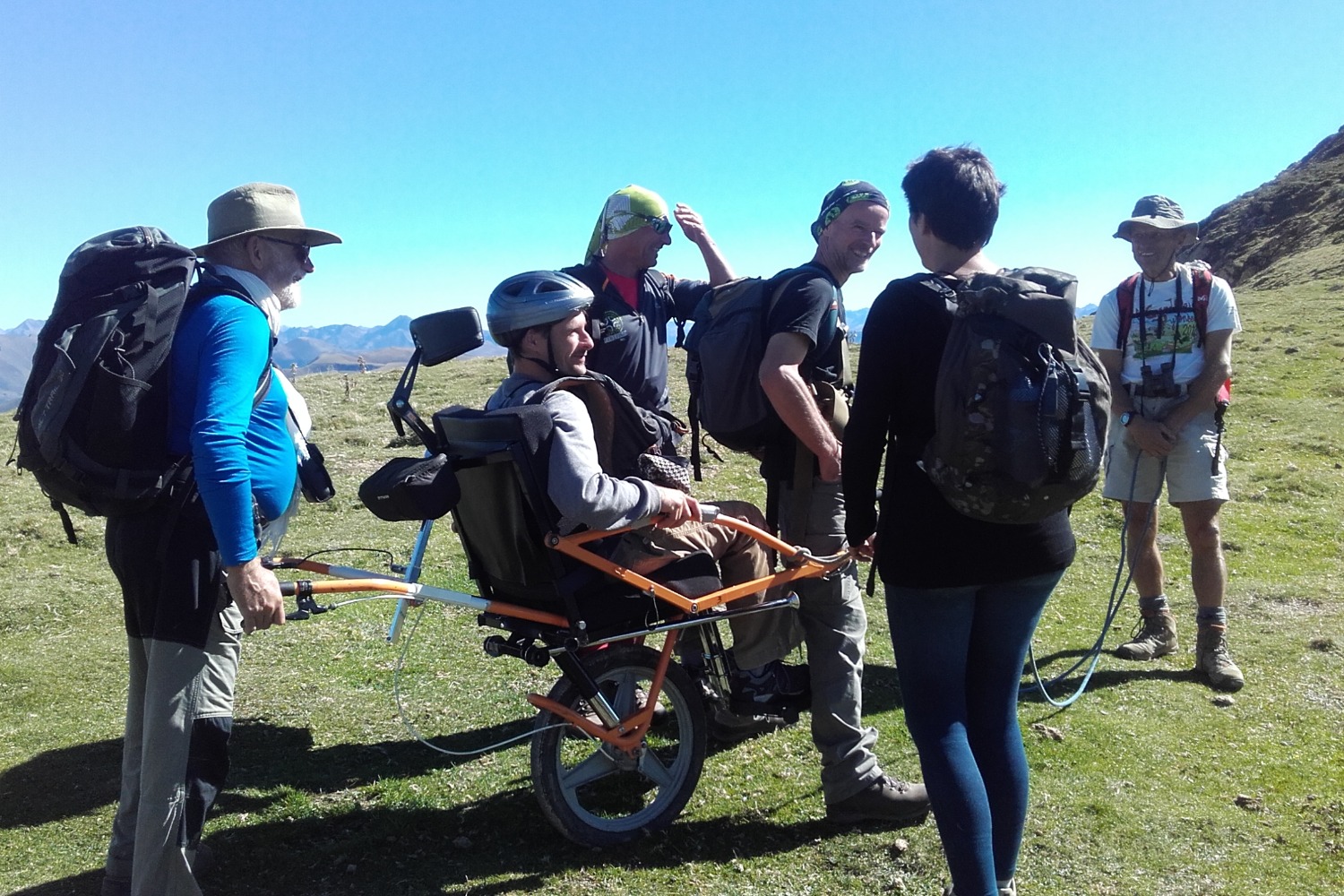 Pause conviviale Rando Joelette Montagne